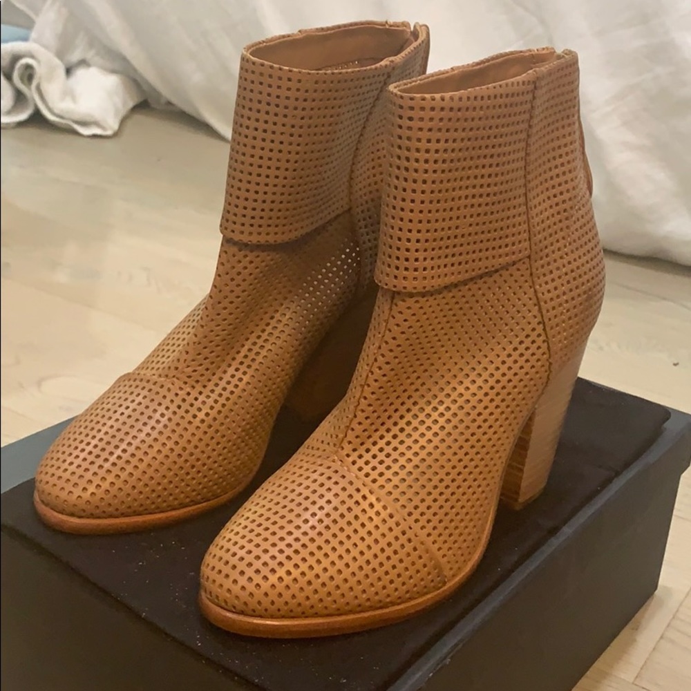 Rag & bone NWT classic newbury brown booties